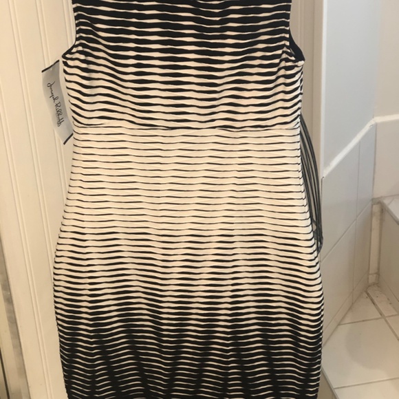 NWT Joseph Ribkoff Stretch Medium Black and White Classic Dress - Picture 5 of 5